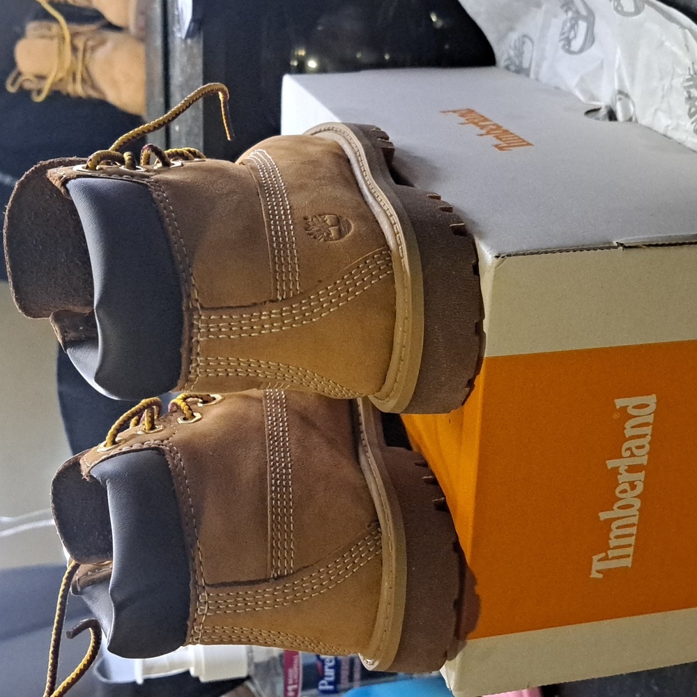 Timberland toddler size 7 boot